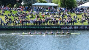 Husky Women's 8 row to victory
